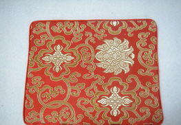 熱銷民間繡品與布藝工藝品 繡龍、布兔、靠墊與花布魚的魅力